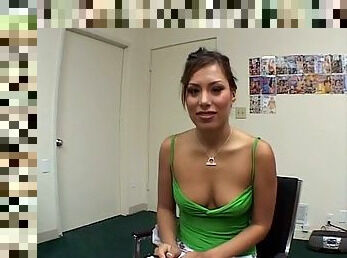 Jennifer Luv (interview)