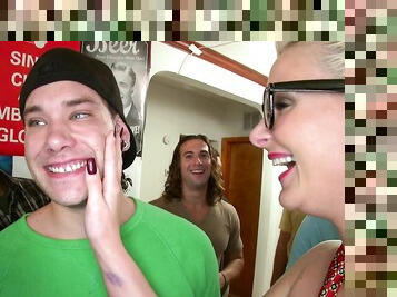 Pesta, Jenis pornografi milf, Mainan, Bintang porno, Mesin, Nakal